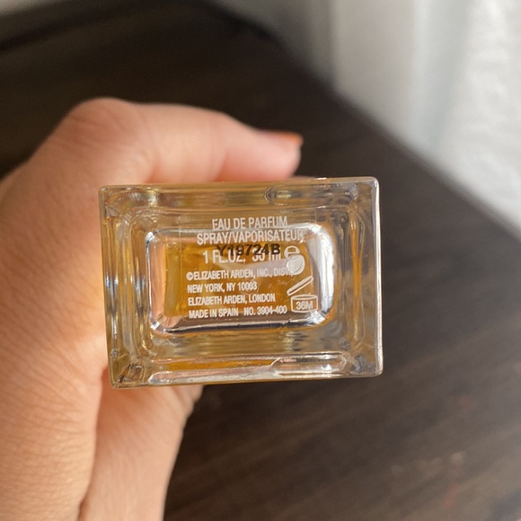 5th avenue By Elizabeth Arden - Picture 4 of 4